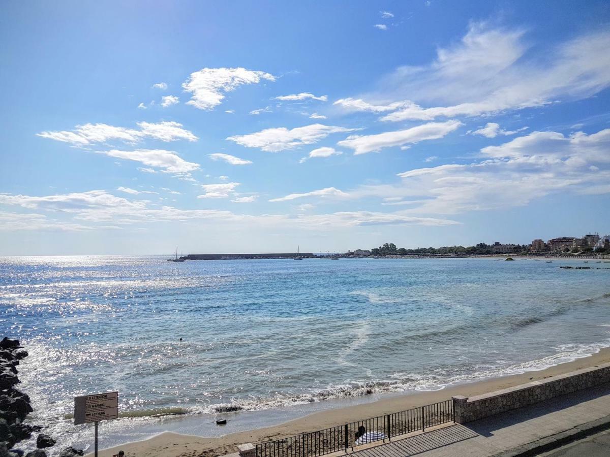 Super Panorama & Astonishing Apartment Seaview جيارديني ناكسوس المظهر الخارجي الصورة